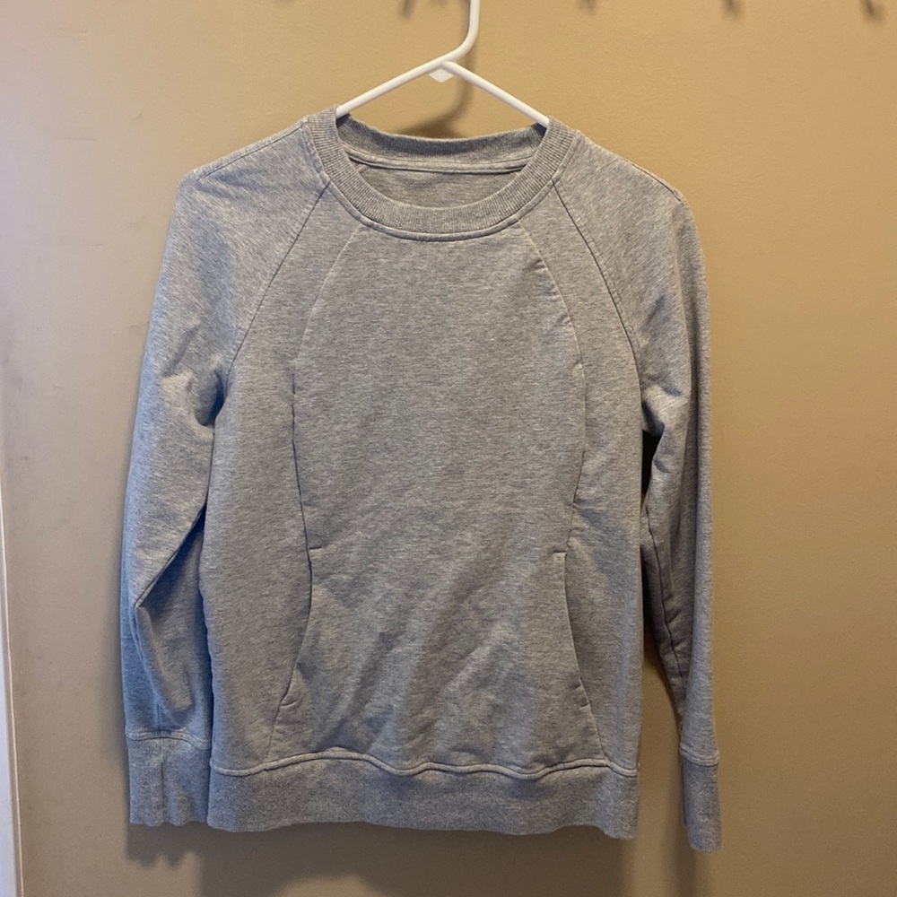EUC gray lululemon sweatshirt